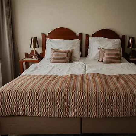 ホテル Aubrecht Country