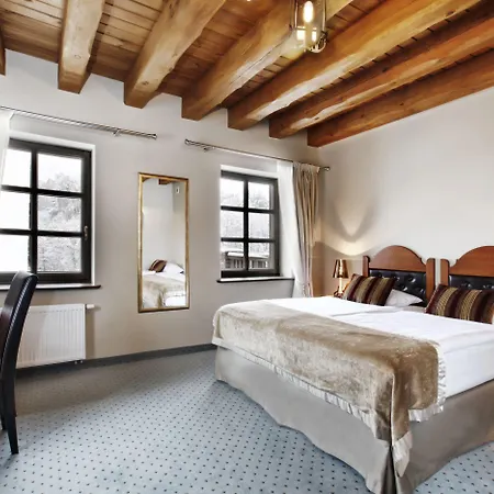 ホテル Aubrecht Country 4*