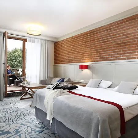 Aubrecht Country Ξενοδοχείο 4*