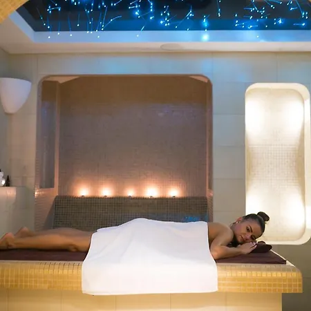 ホテル Aubrecht Country 4*